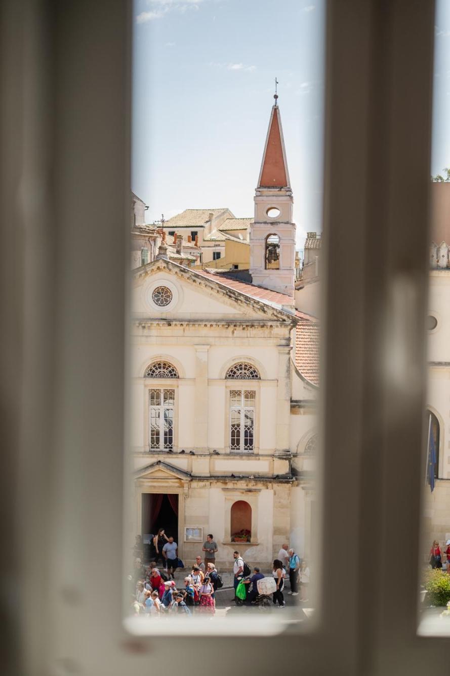 "San Giacomo Square Apt." In The Heart Of Old Town Corfu  Eksteriør bilde