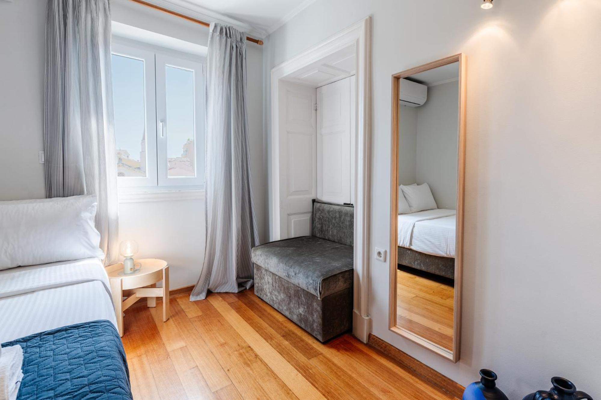 "San Giacomo Square Apt." In The Heart Of Old Town Corfu  Eksteriør bilde