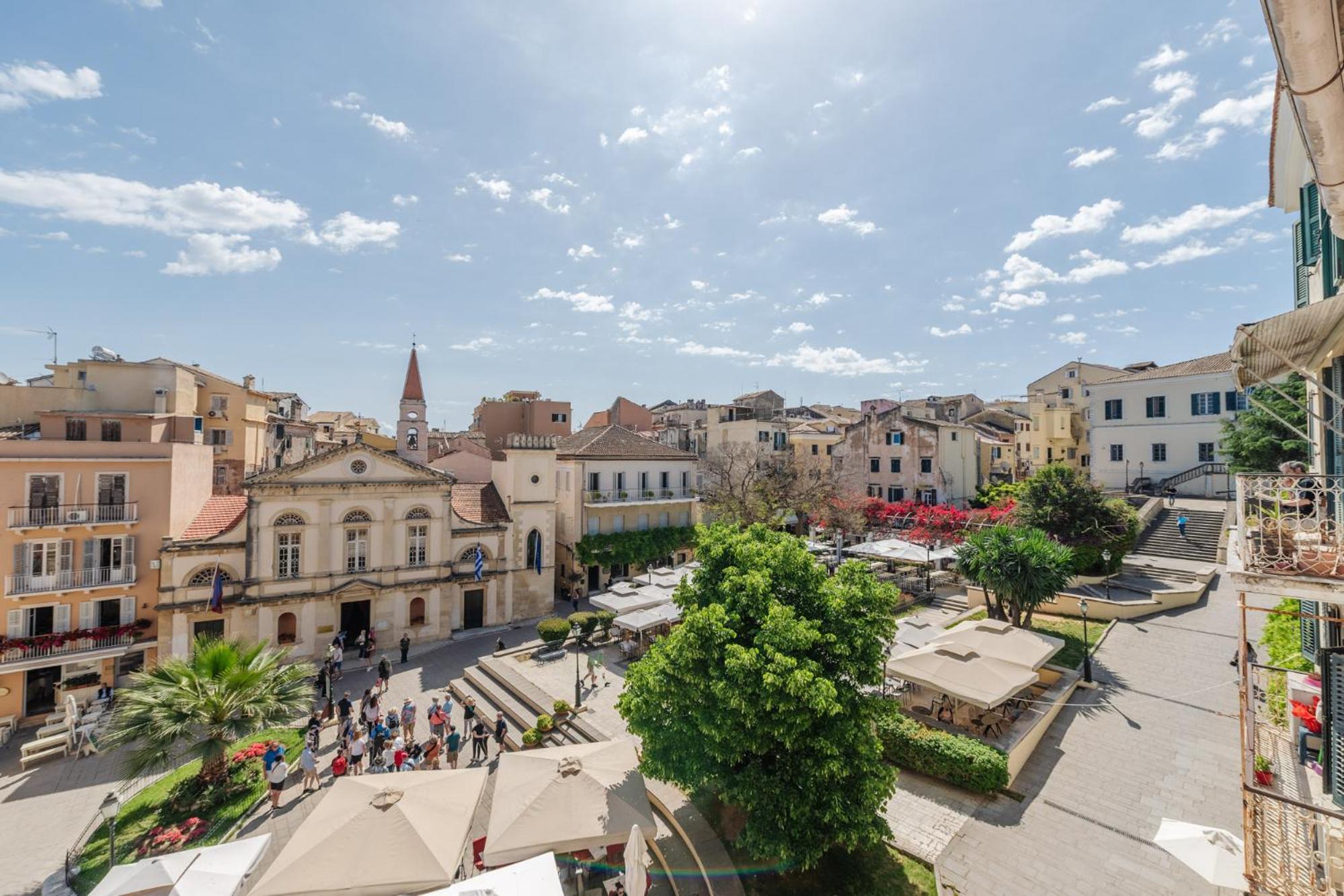 "San Giacomo Square Apt." In The Heart Of Old Town Corfu  Eksteriør bilde